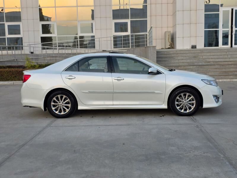 Toyota Camry 2013 - 275 000 TMT - Hitrowka - img 4