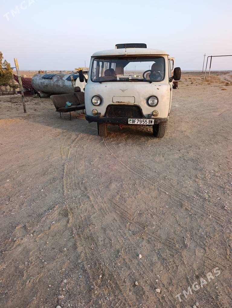UAZ 452 2002 - 30 000 TMT - Туркменбаши - img 1