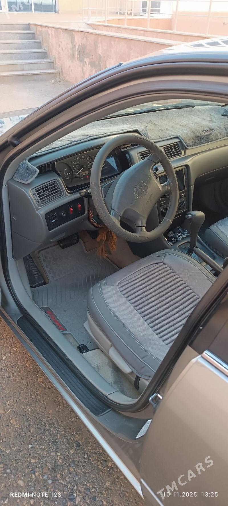 Toyota Camry 2001 - 170 000 TMT - Мургап - img 4