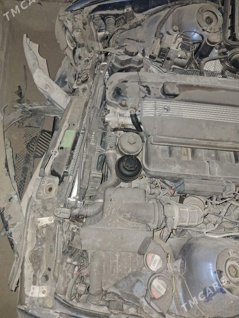 BMW E39 2002 - 90 000 TMT - Türkmenabat - img 3