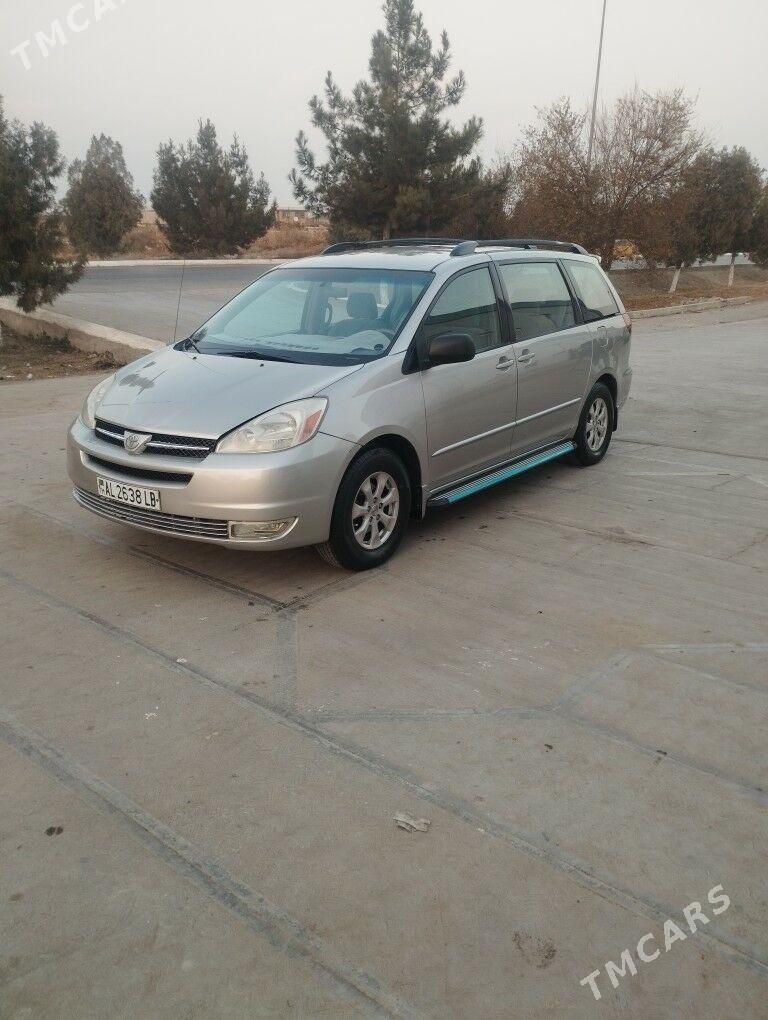 Toyota Sienna 2005 - 250 000 TMT - Сакар - img 4