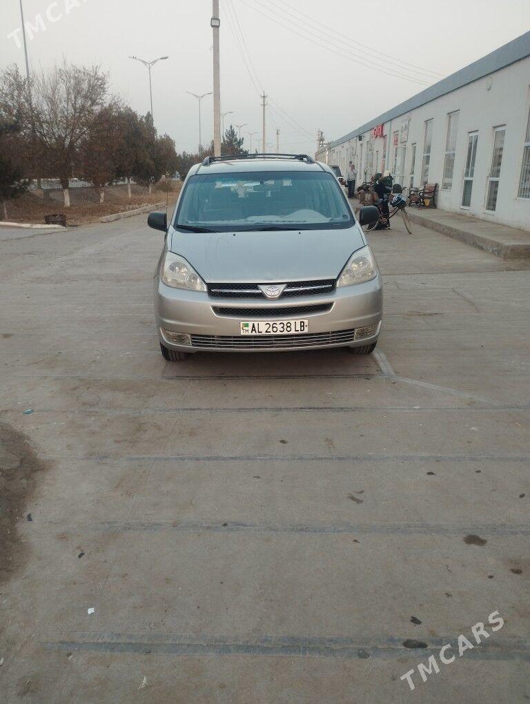 Toyota Sienna 2005 - 250 000 TMT - Сакар - img 3