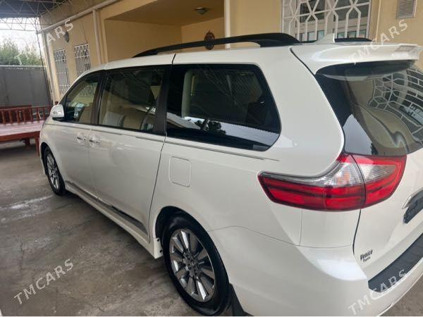 Toyota Sienna 2020 - 680 000 TMT - Багир - img 2