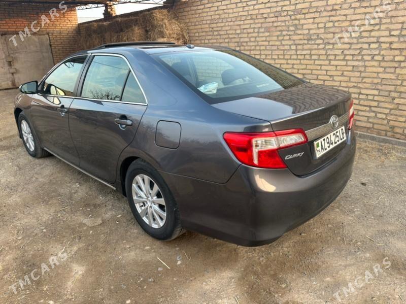 Toyota Camry 2012 - 280 000 TMT - Сейди - img 4