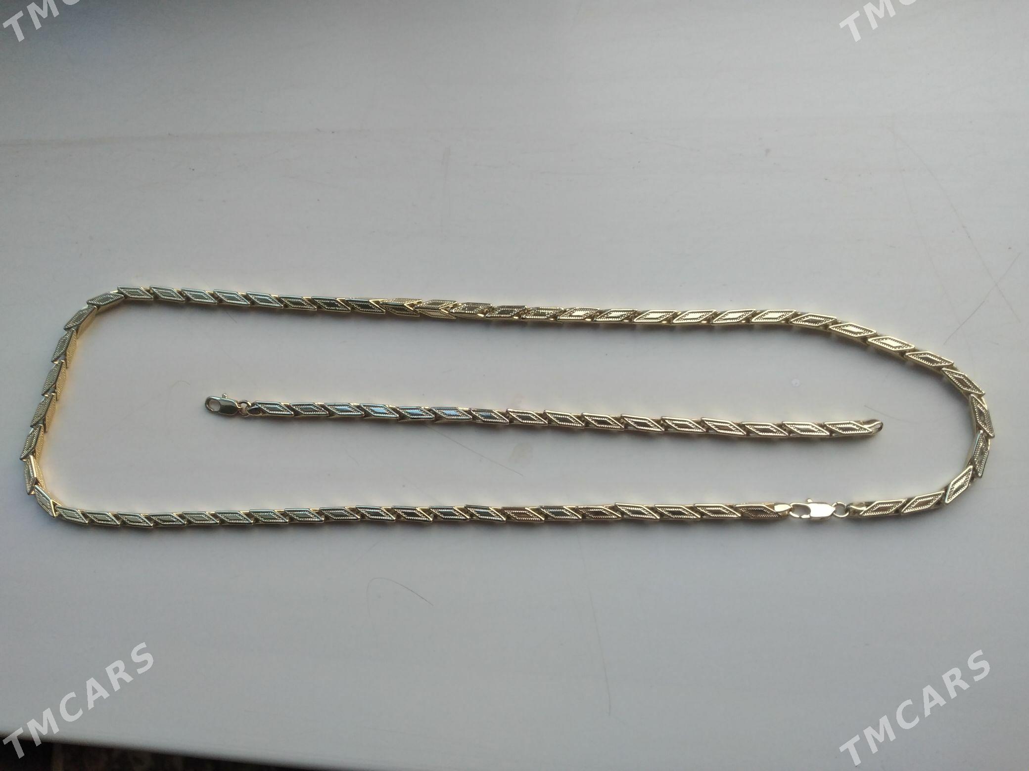 bolt - Гумдаг - img 1