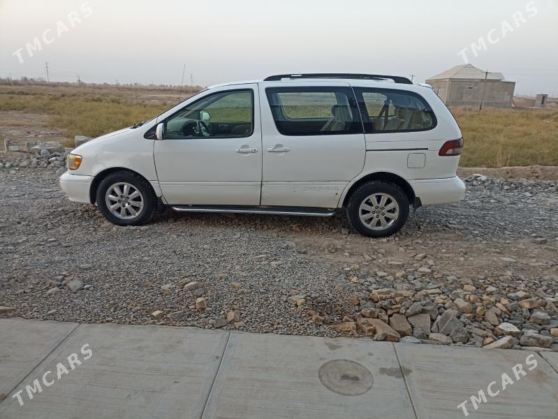 Toyota Sienna 2002 - 140 000 TMT - Байрамали - img 4