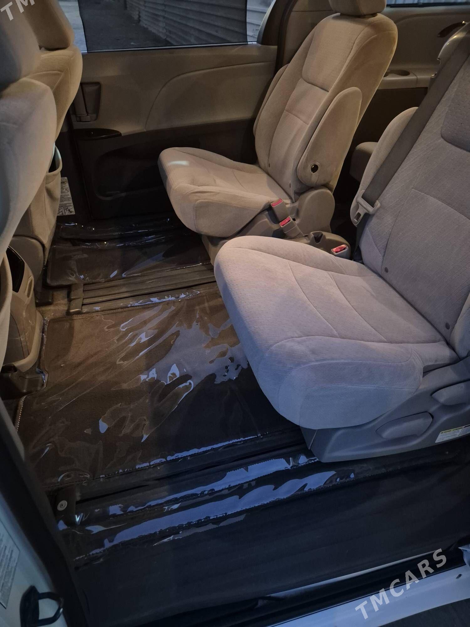 Toyota Sienna 2015 - 349 000 TMT - Aşgabat - img 6