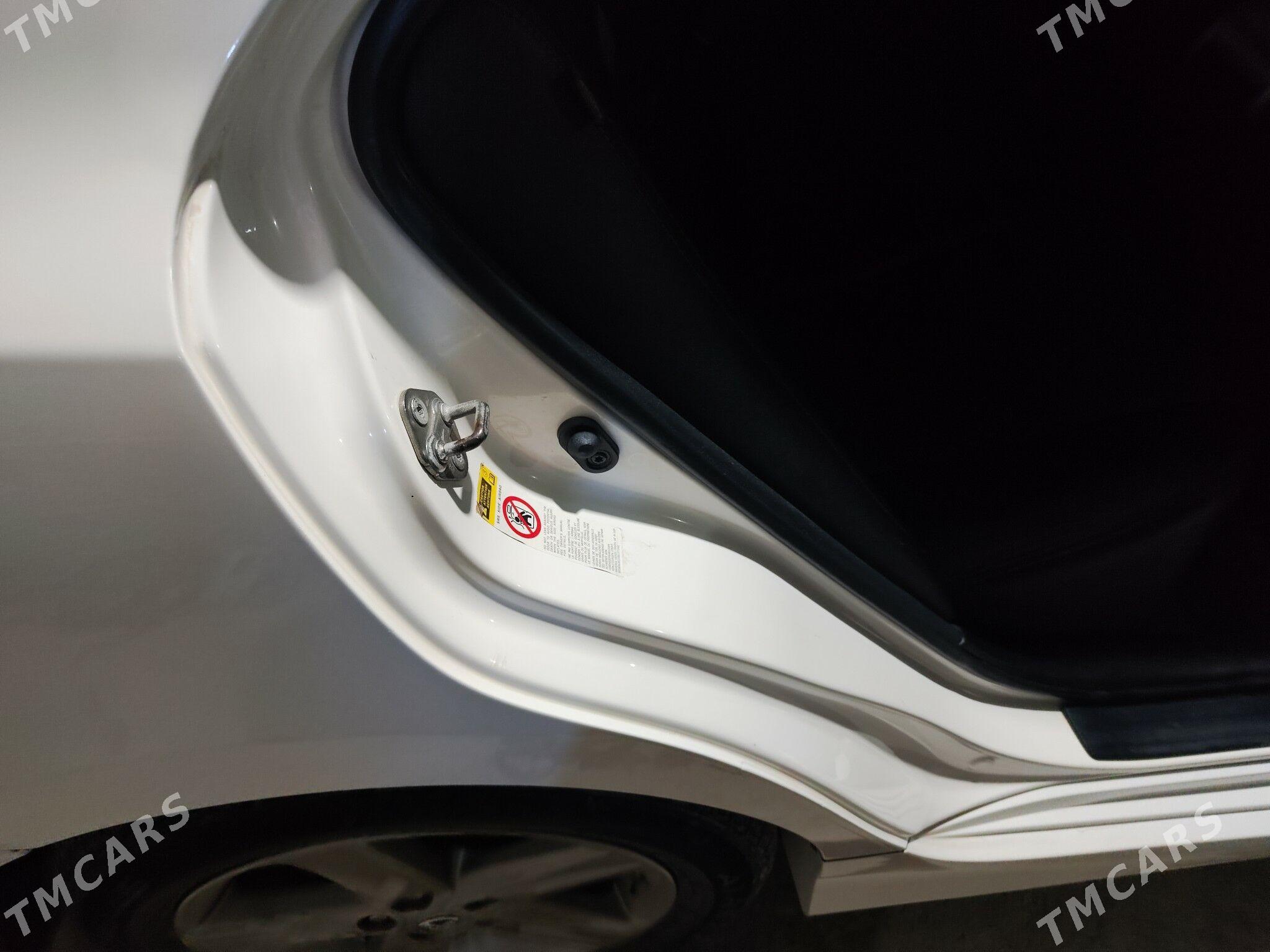 Toyota Camry 2012 - 230 000 TMT - Мары - img 5