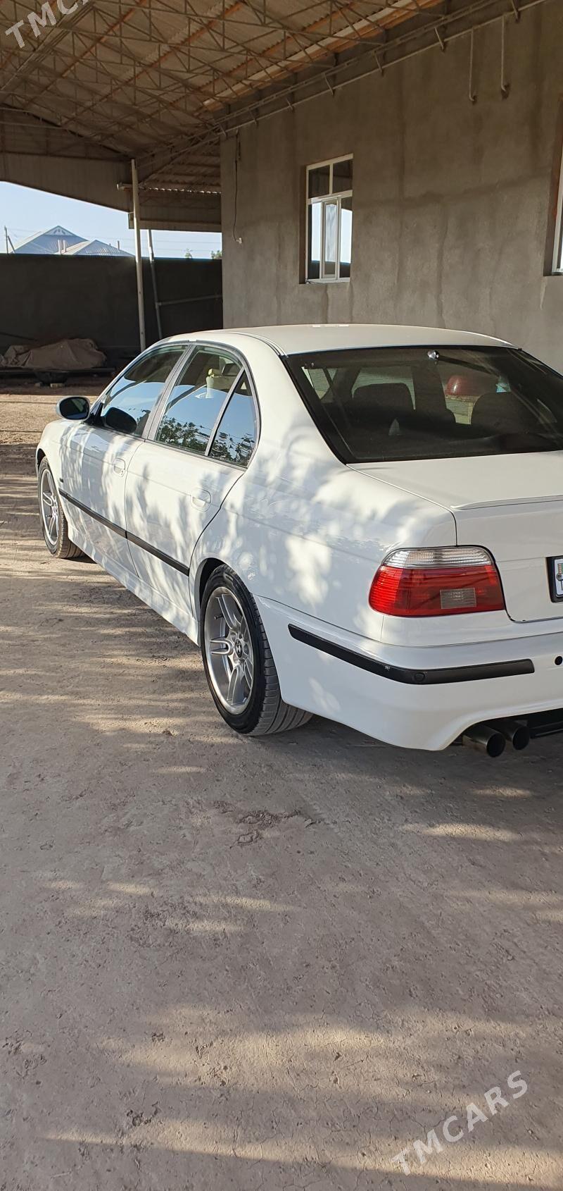 BMW E39 2000 - 125 000 TMT - Векильбазар - img 3
