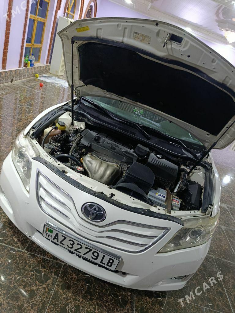 Toyota Camry 2011 - 180 000 TMT - Дянев - img 7