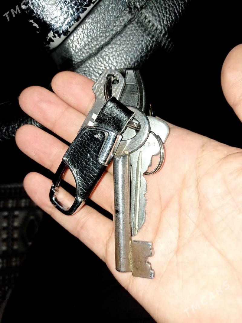 maşynda açar tapdym - Ашхабад - img 2