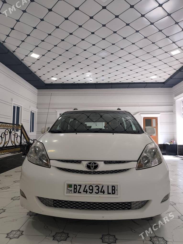 Toyota Sienna 2007 - 240 000 TMT - Туркменабат - img 6