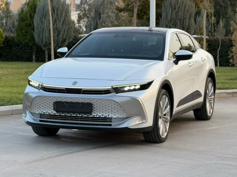 Toyota Crown 2023 - 730 000 TMT - Aşgabat - img 4