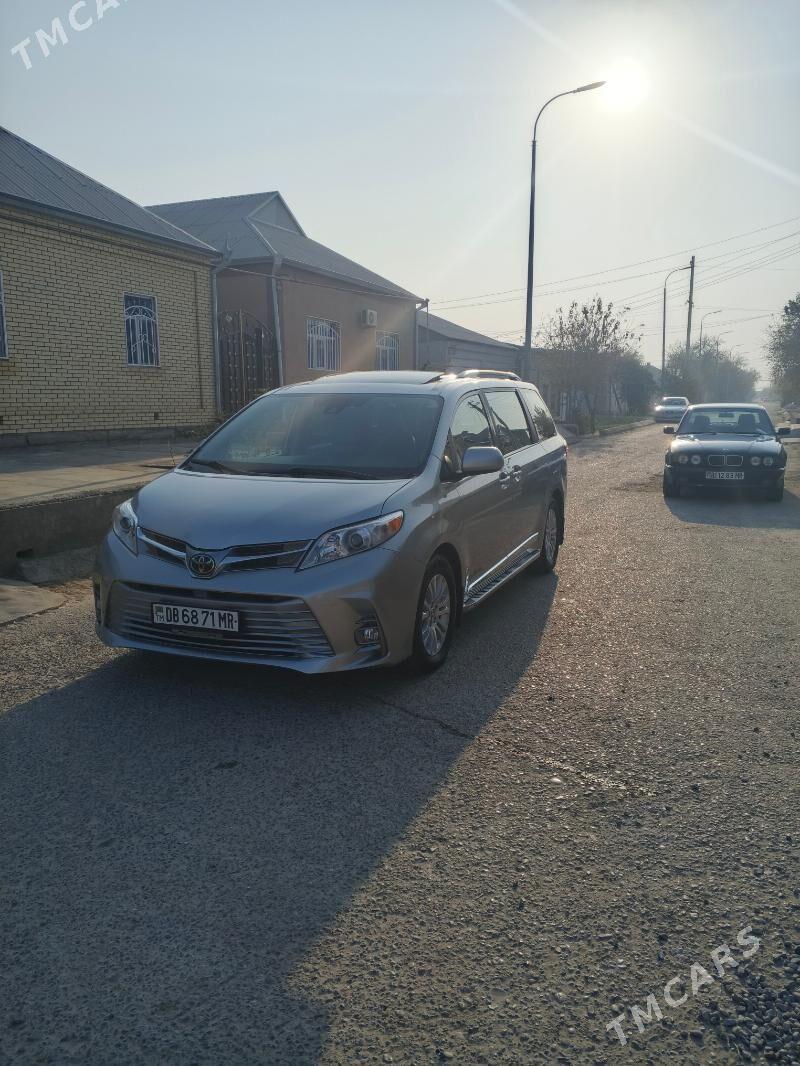 Toyota Sienna 2020 - 500 000 TMT - Мары - img 2