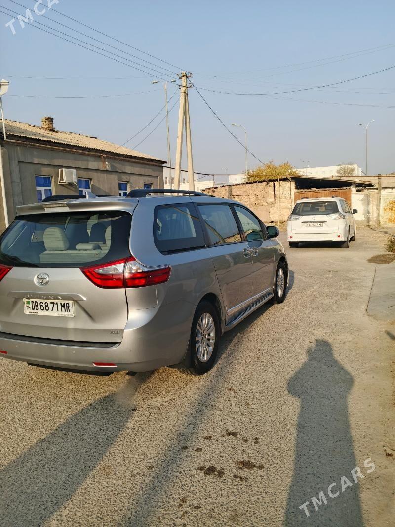 Toyota Sienna 2020 - 500 000 TMT - Мары - img 3