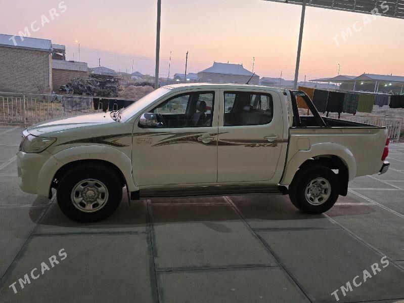 Toyota Hilux 2015 - 350 000 TMT - Mary - img 9