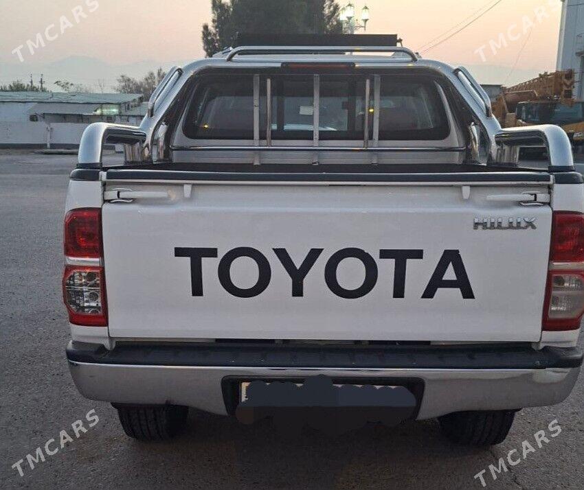 Toyota Hilux 2013 - 420 000 TMT - Aşgabat - img 7