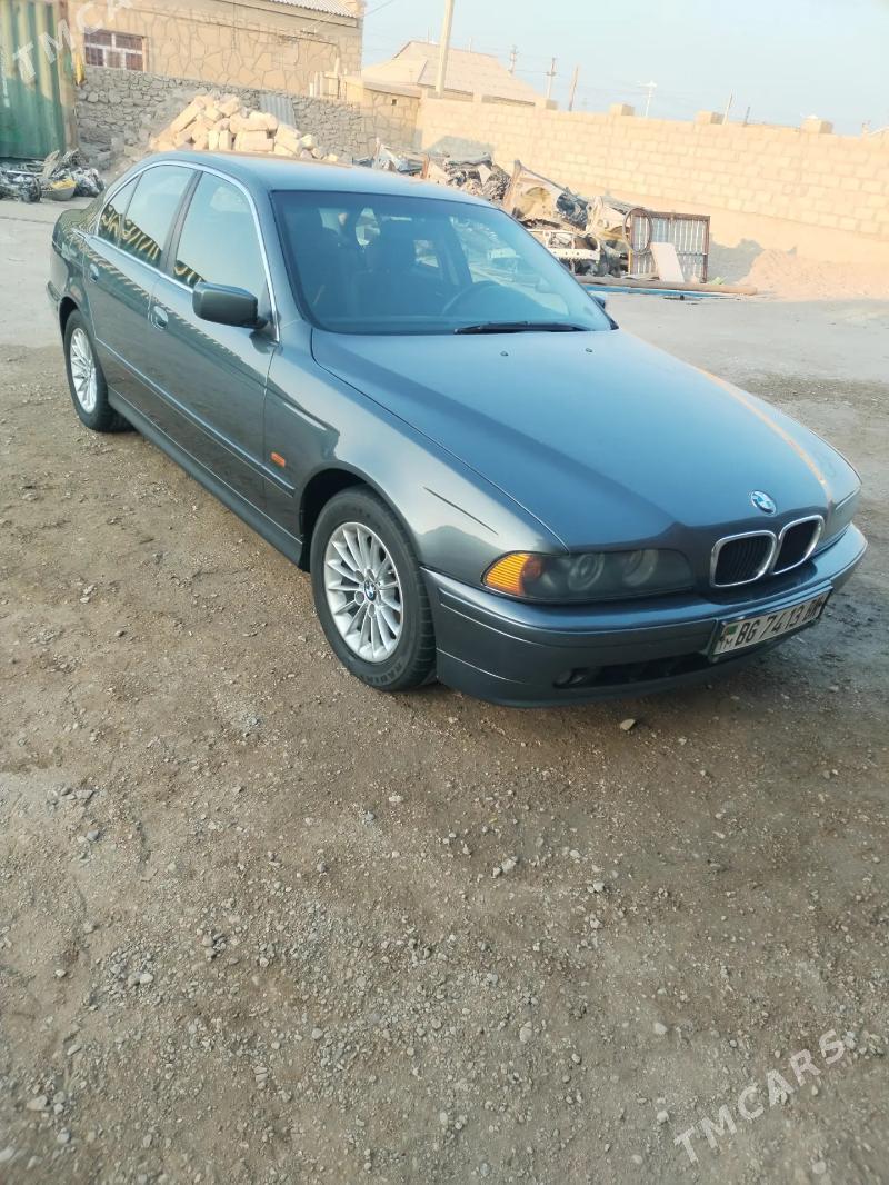 BMW E39 2002 - 150 000 TMT - Гумдаг - img 6