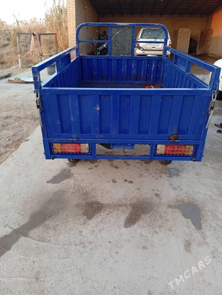 Fekon FK200-14G 2011 - 18 000 TMT - Халач - img 4