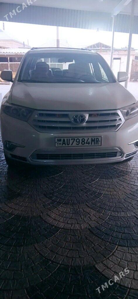 Toyota Highlander 2011 - 330 000 TMT - Туркменгала - img 2