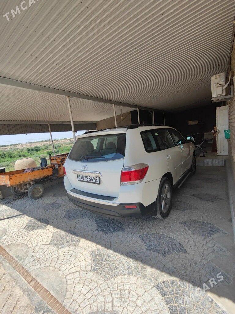 Toyota Highlander 2011 - 330 000 TMT - Туркменгала - img 5