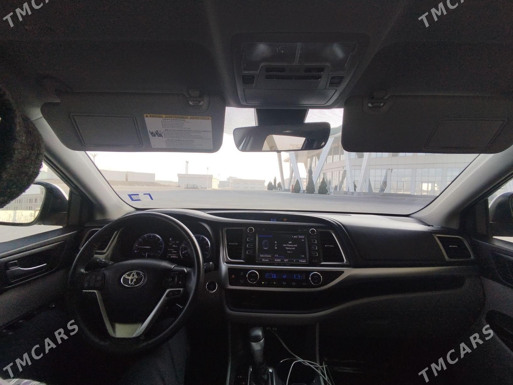 Toyota Highlander 2018 - 500 000 TMT - Мары - img 9