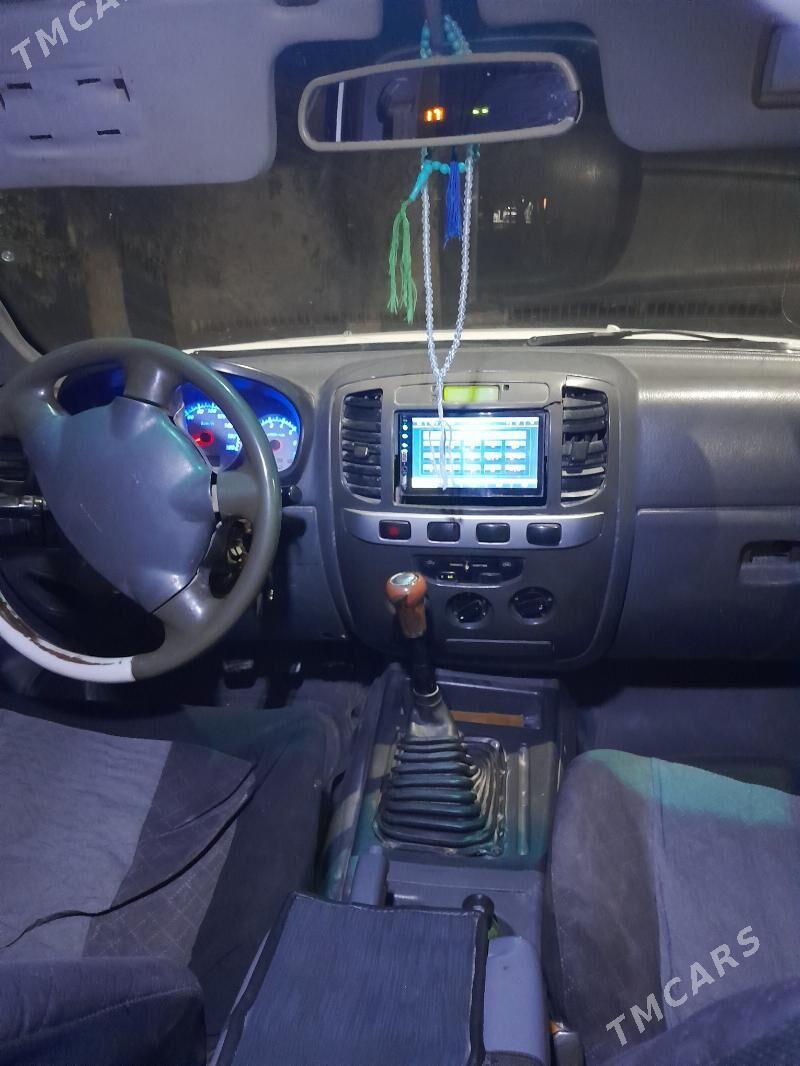 Toyota Tacoma 2007 - 85 000 TMT - Туркменгала - img 6