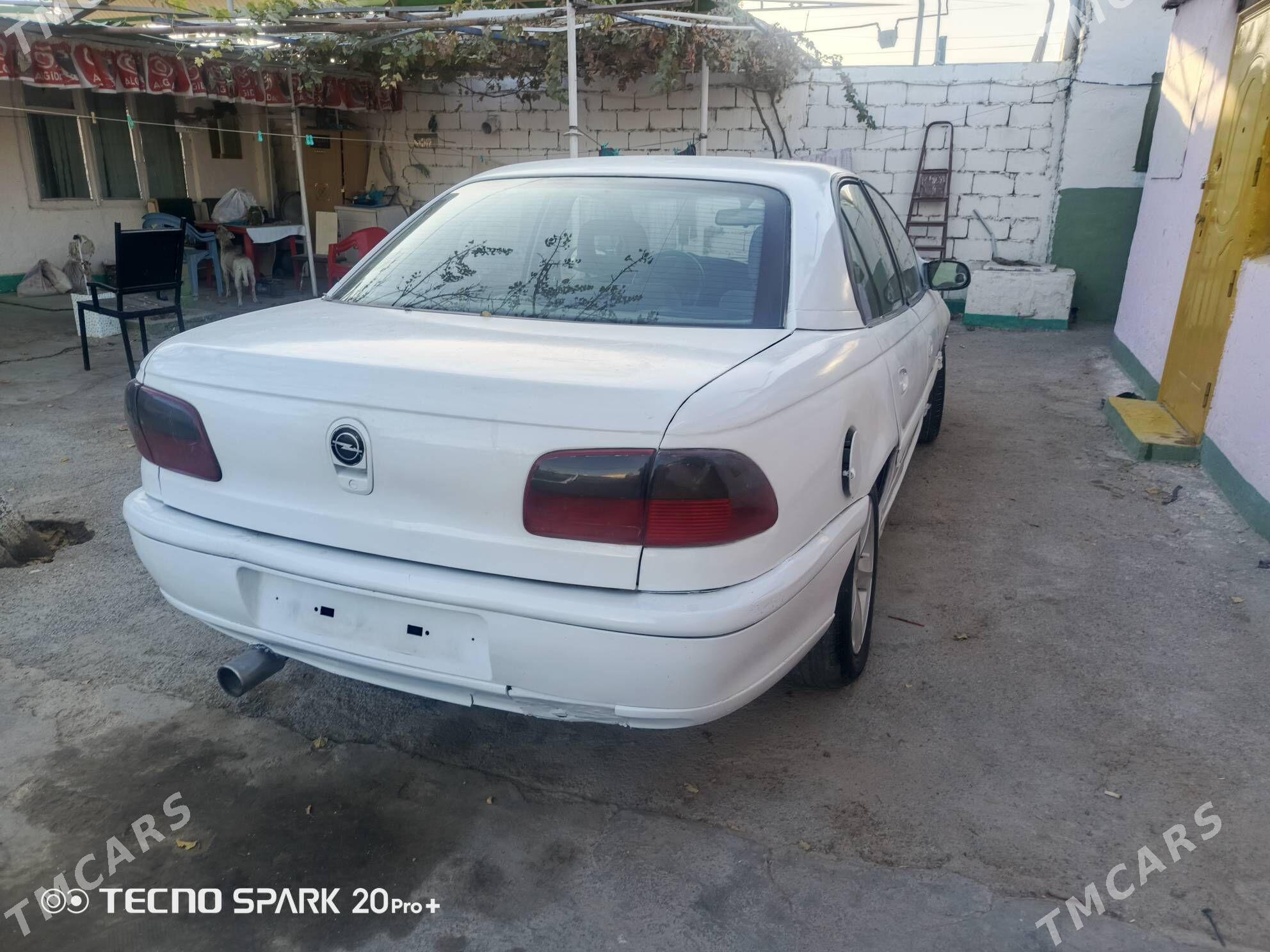 Opel Omega 1996 - 126 000 TMT - Büzmeýin - img 1