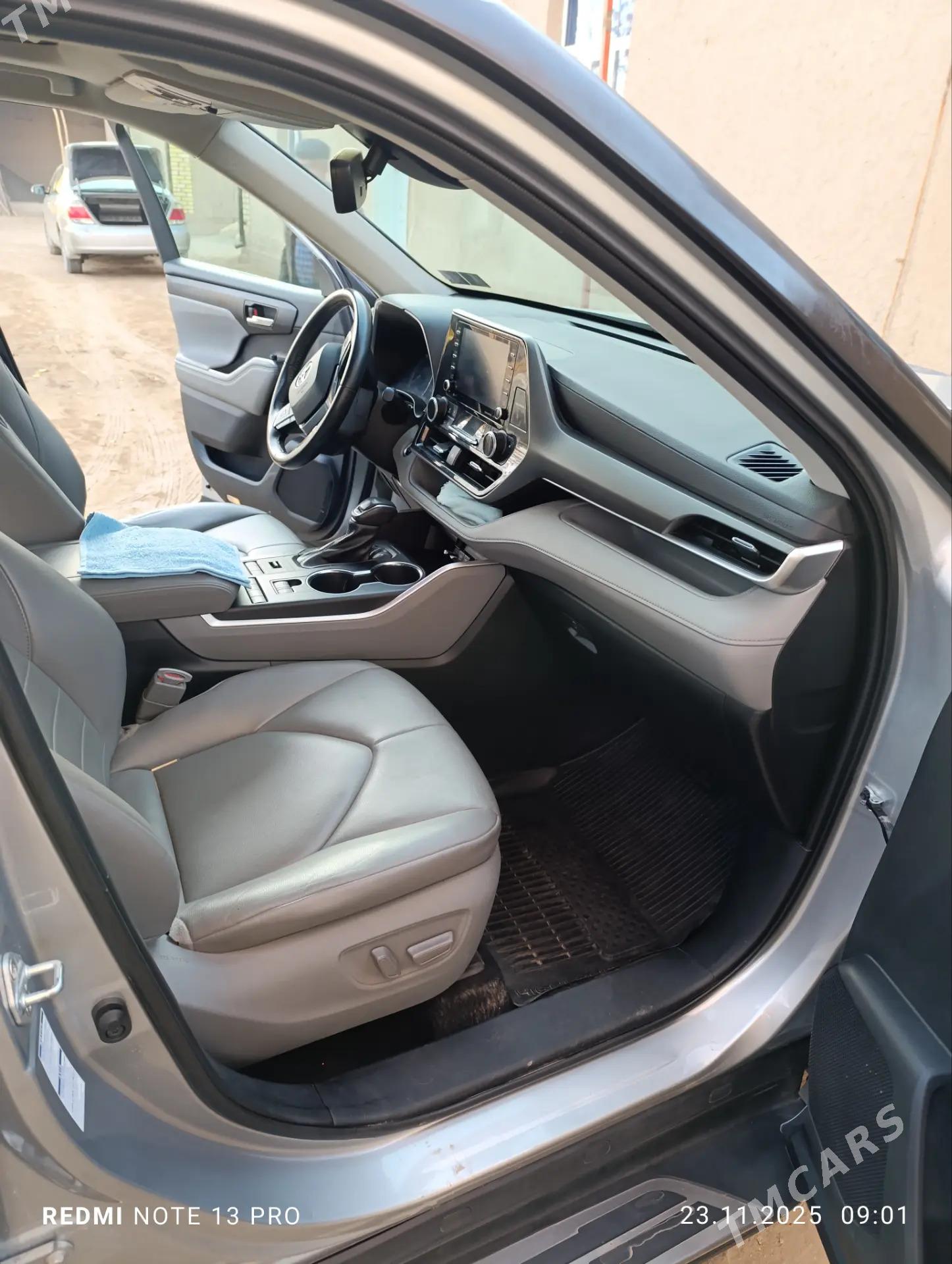 Toyota Highlander 2022 - 600 000 TMT - Гурбансолтан Едже - img 7