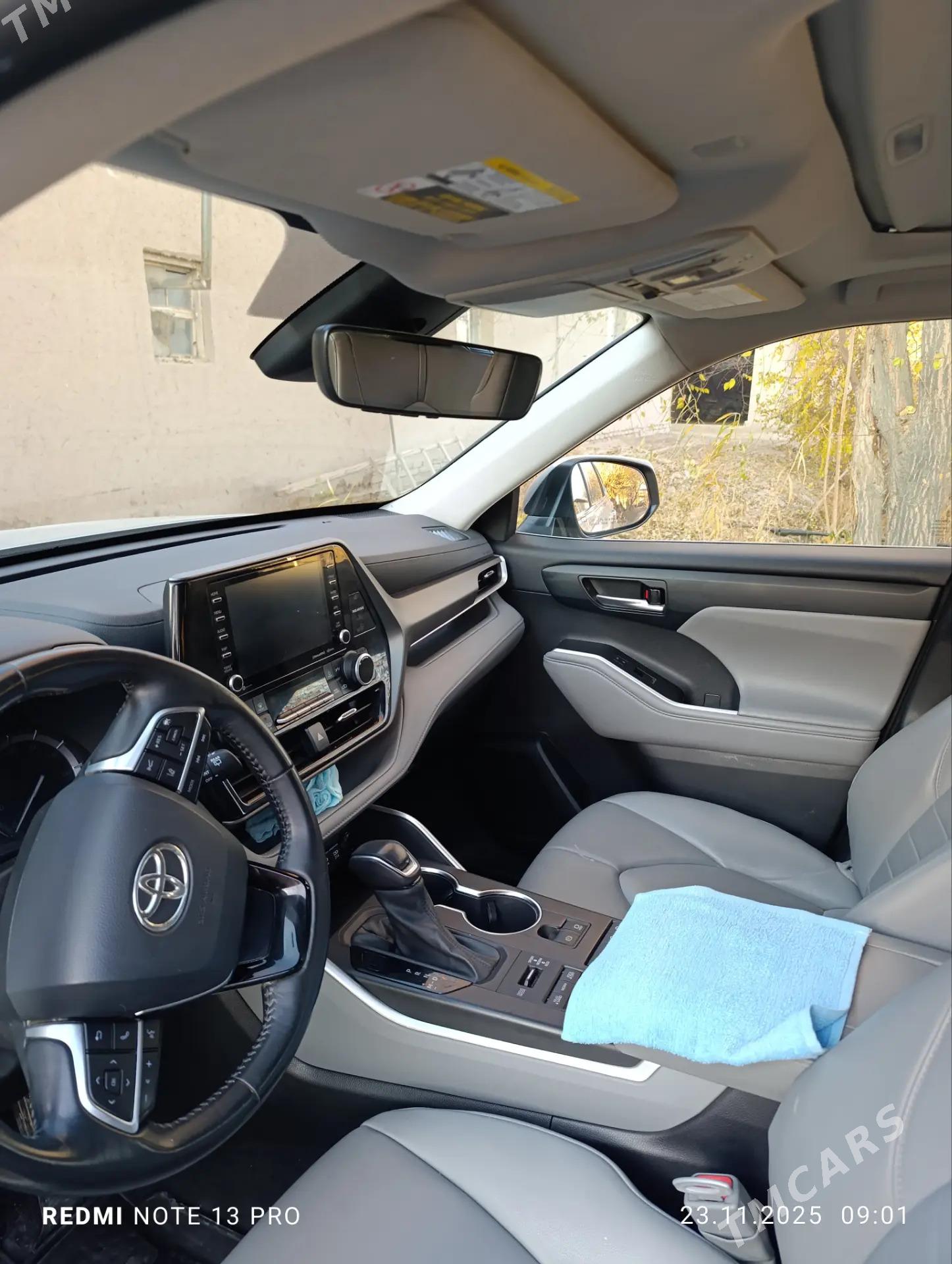 Toyota Highlander 2022 - 600 000 TMT - Гурбансолтан Едже - img 6