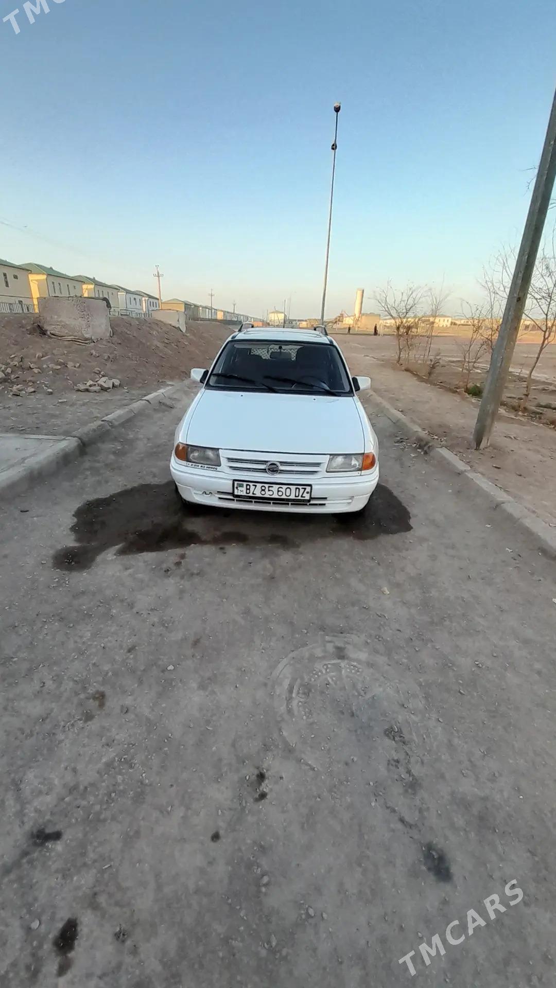 Opel Astra 1993 - 40 000 TMT - Дашогуз - img 2