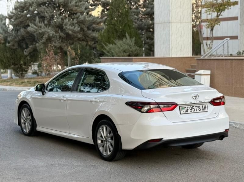 Toyota Camry 2021 - 328 000 TMT - Aşgabat - img 4