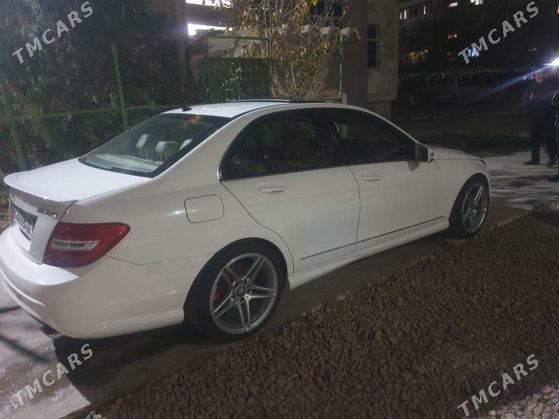 Mercedes-Benz C300 2011 - 220 000 TMT - Дашогуз - img 2