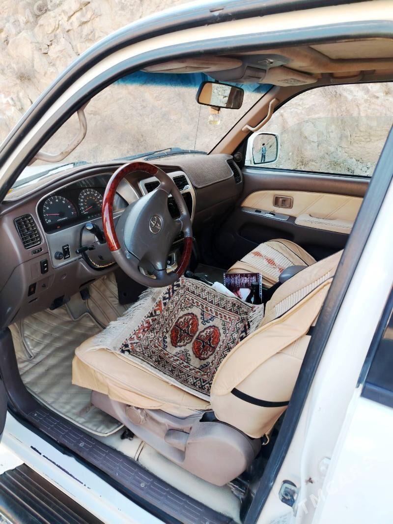 Toyota 4Runner 2000 - 135 000 TMT - Magtymguly - img 2