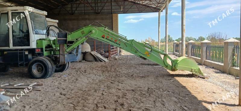 JCB 3CX Compact 2014 - 350 000 TMT - Мары - img 6