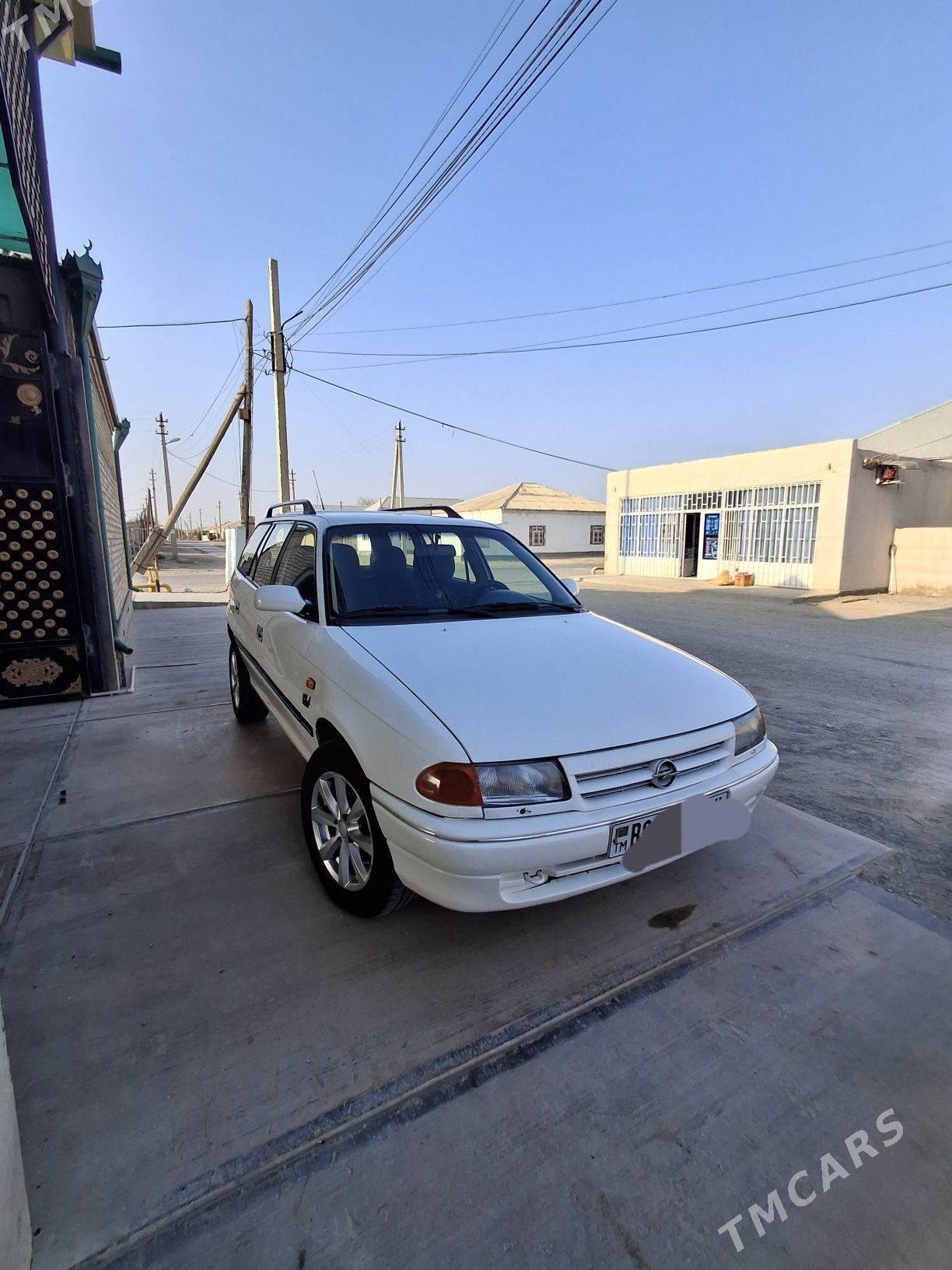 Opel Astra 1993 - 50 000 TMT - Бахарден - img 4