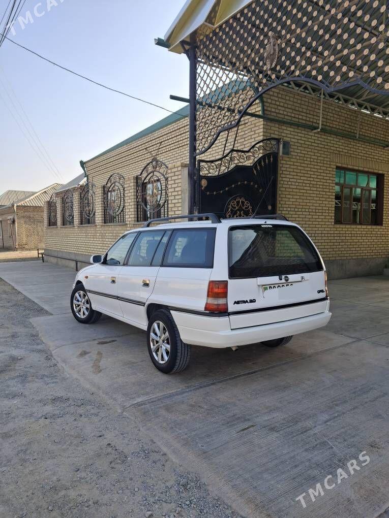 Opel Astra 1993 - 50 000 TMT - Бахарден - img 1