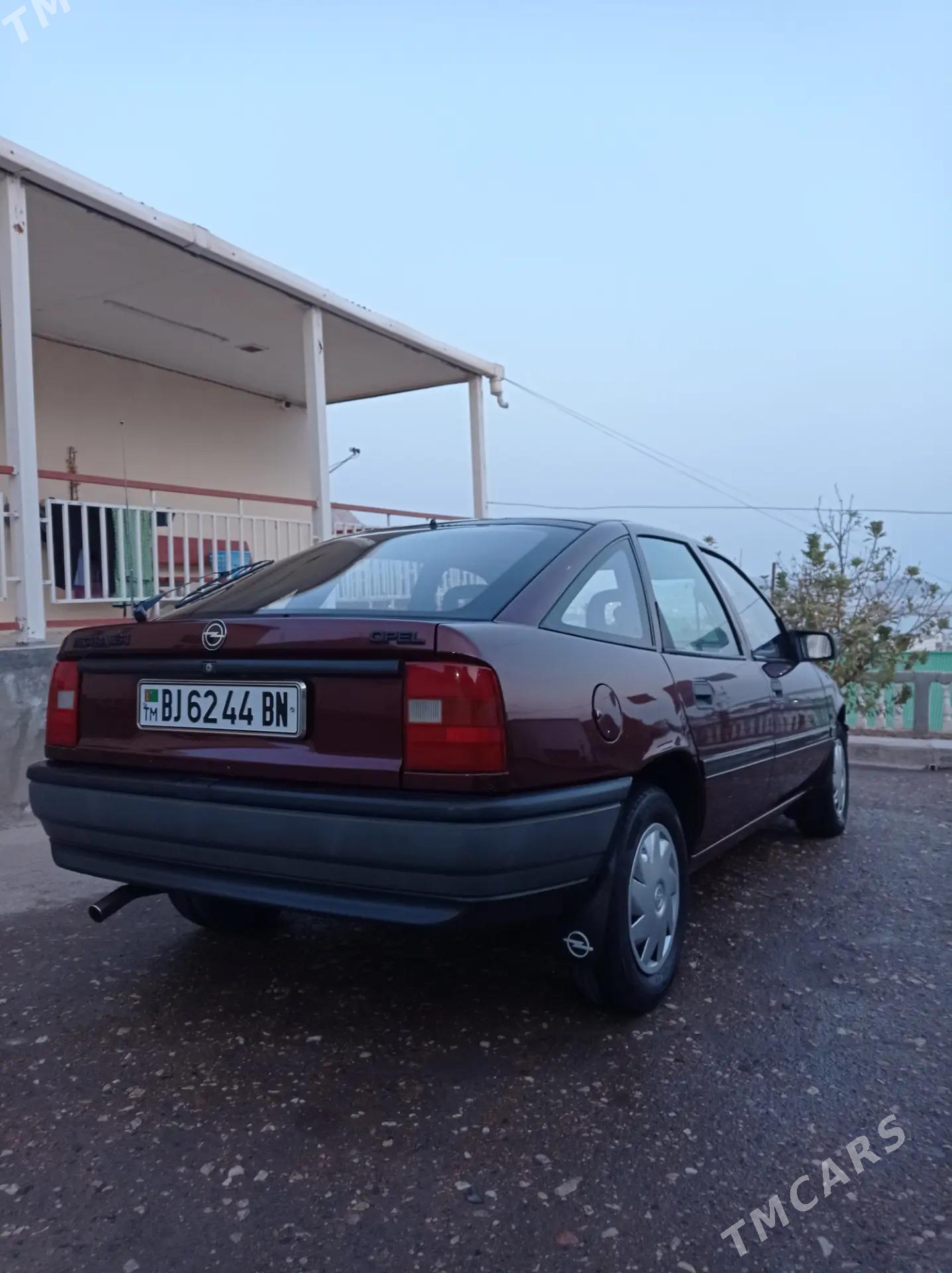 Opel Vectra 1990 - 50 000 TMT - Гызыларбат - img 3