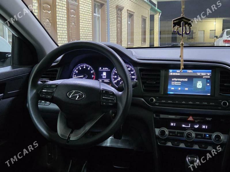 Hyundai Elantra 2020 - 215 000 TMT - Херрикгала - img 5