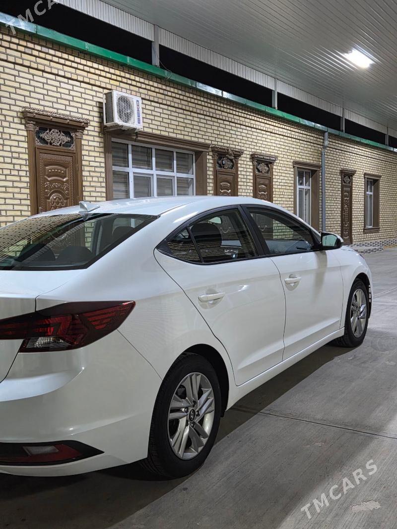 Hyundai Elantra 2020 - 215 000 TMT - Херрикгала - img 4