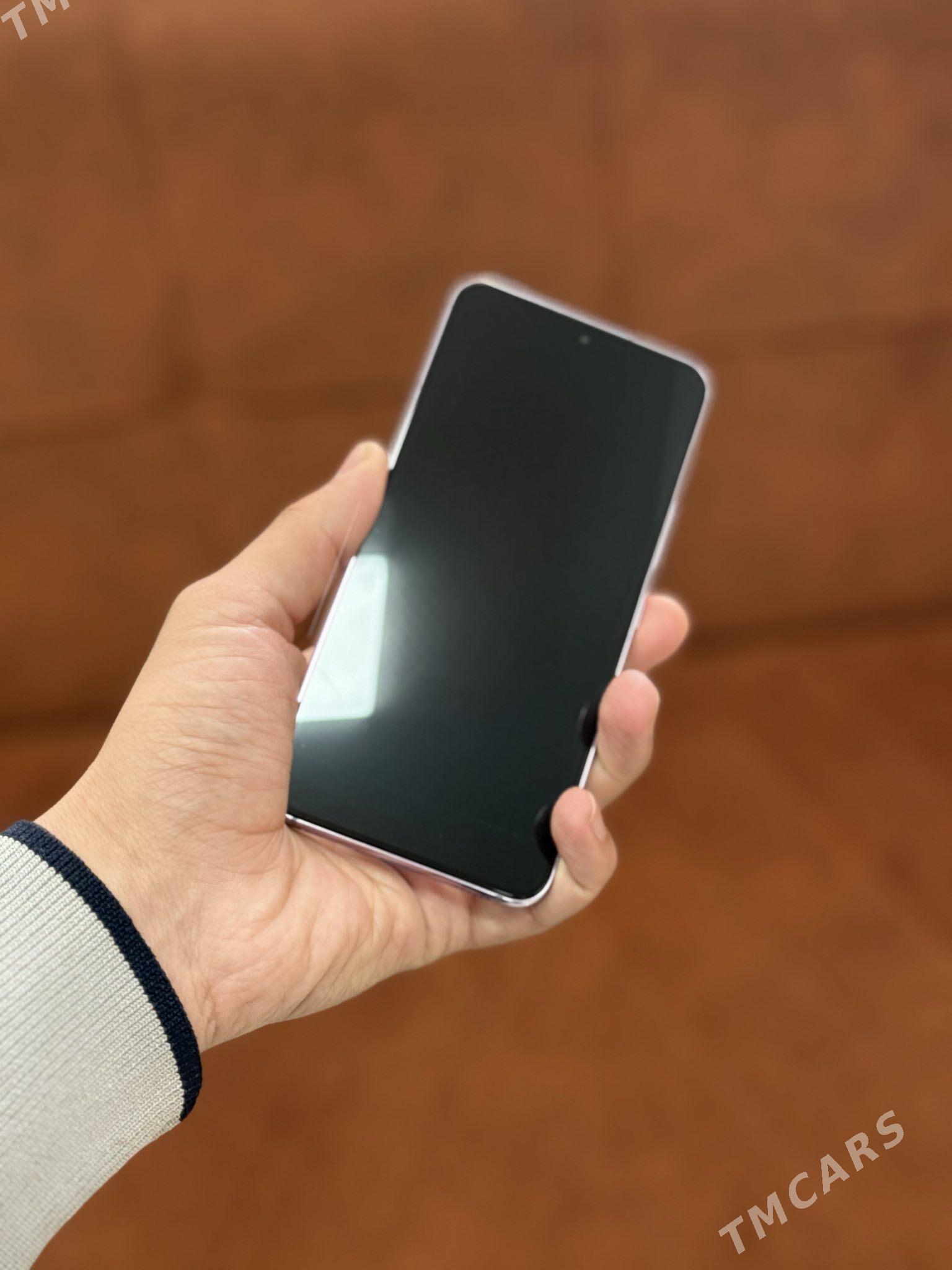 Samsung Galaxy S22 - Мары - img 7