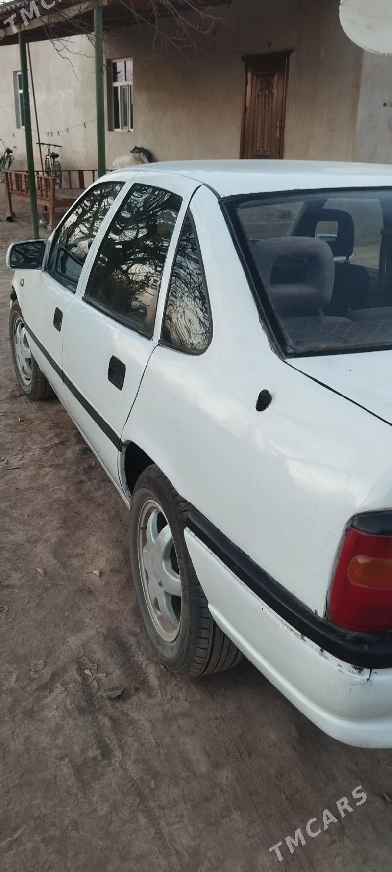 Opel Vectra 1995 - 35 000 TMT - Gubadag - img 4