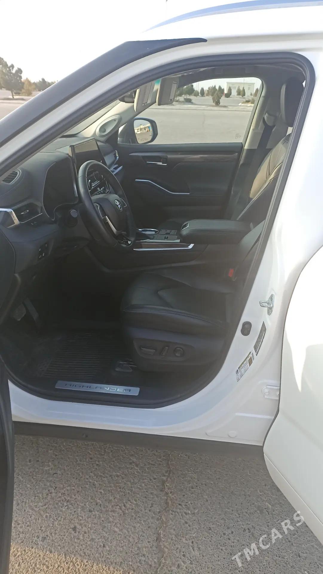 Toyota Highlander 2023 - 600 000 TMT - Дянев - img 5