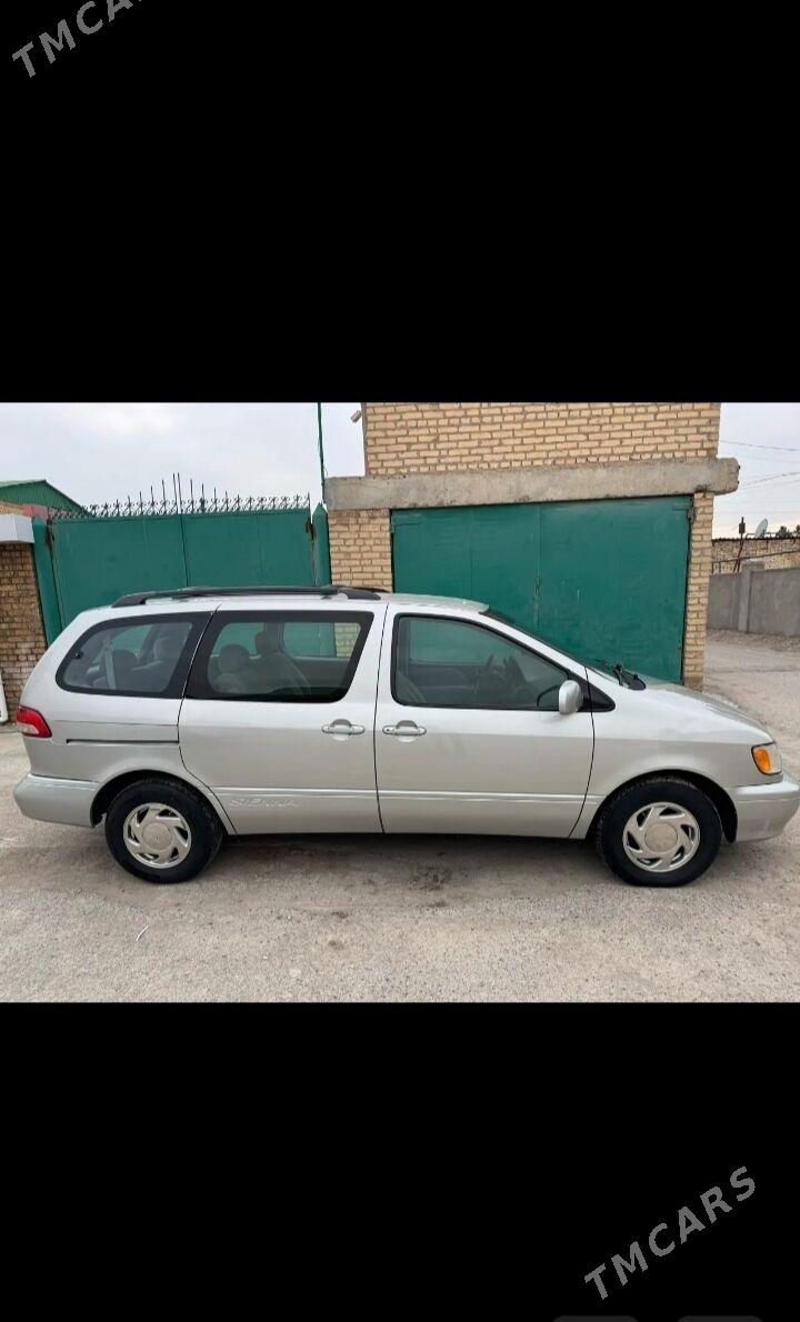 Toyota Sienna 2002 - 200 000 TMT - Туркменабат - img 9