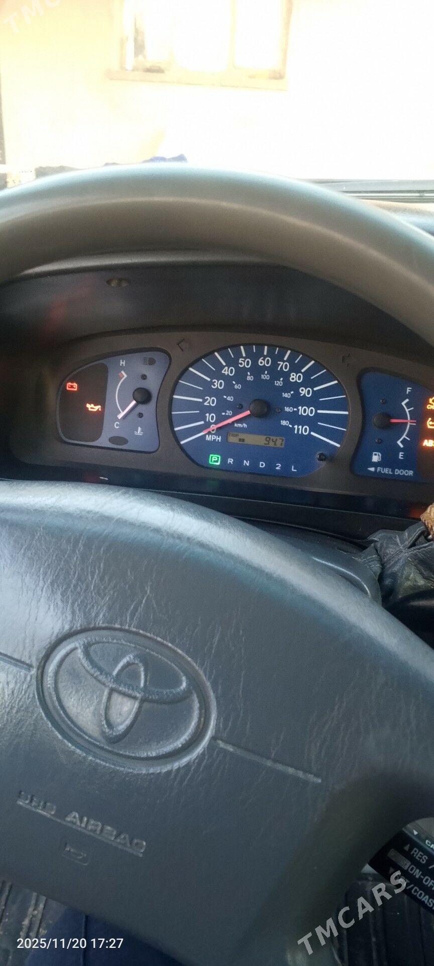 Toyota Sienna 2002 - 200 000 TMT - етр. Туркменбаши - img 6