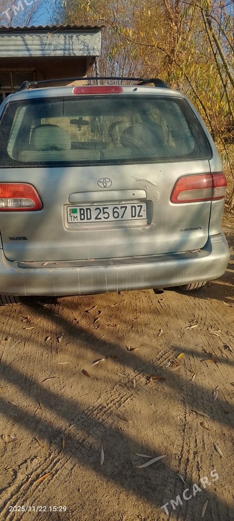 Toyota Sienna 2002 - 200 000 TMT - етр. Туркменбаши - img 2