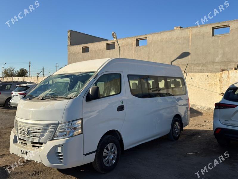 Nissan Urvan 2024 - 410 000 TMT - Мары - img 3