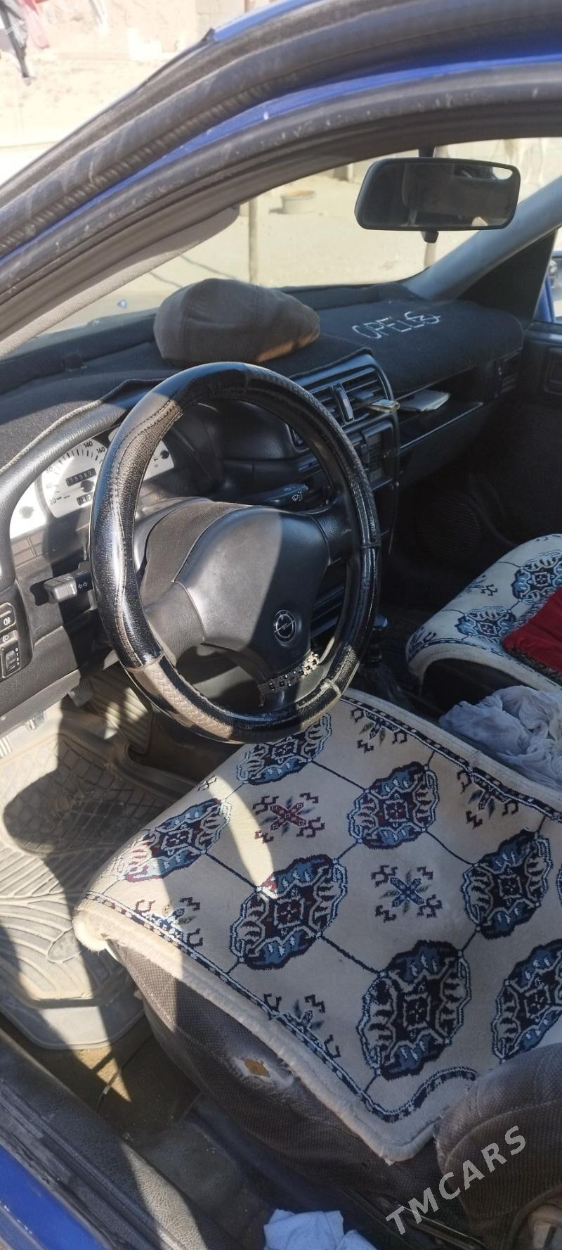 Opel Vectra 1992 - 33 000 TMT - Balkanabat - img 4