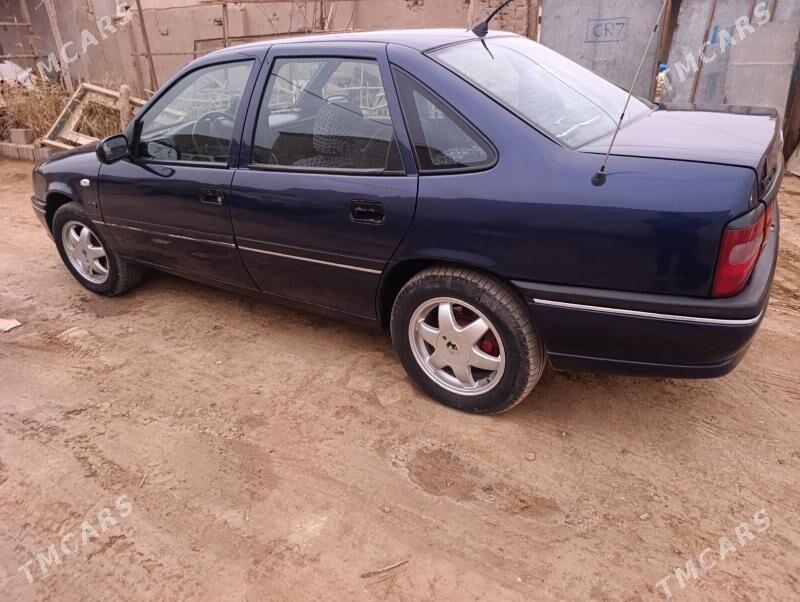 Opel Vectra 1994 - 60 000 TMT - Гурбансолтан Едже - img 3