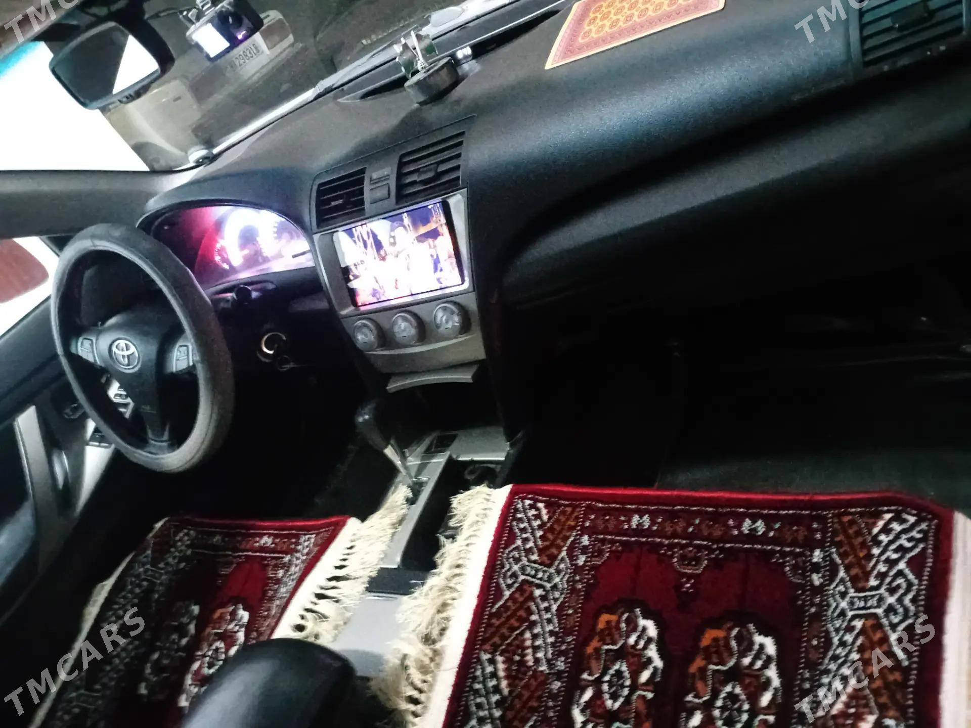 Toyota Camry 2011 - 250 000 TMT - Дянев - img 3